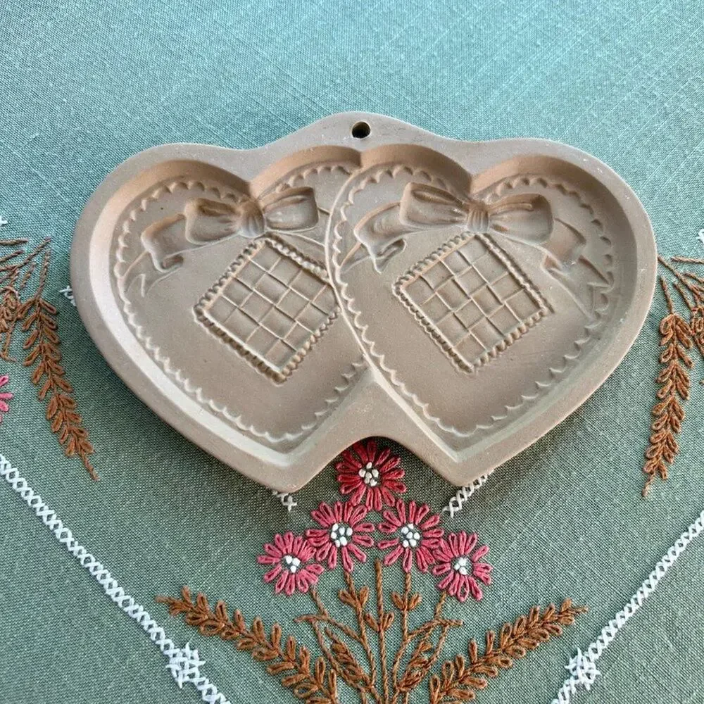 1988 Brown Bag Cookie Art Shortbread Mold Double Heart Shaped Cookie Press